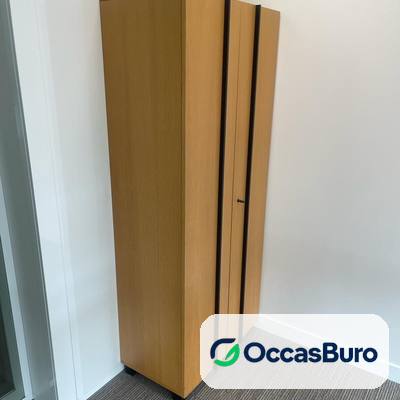 Armoire colonne haute finition chêne à porte, reconditionnée