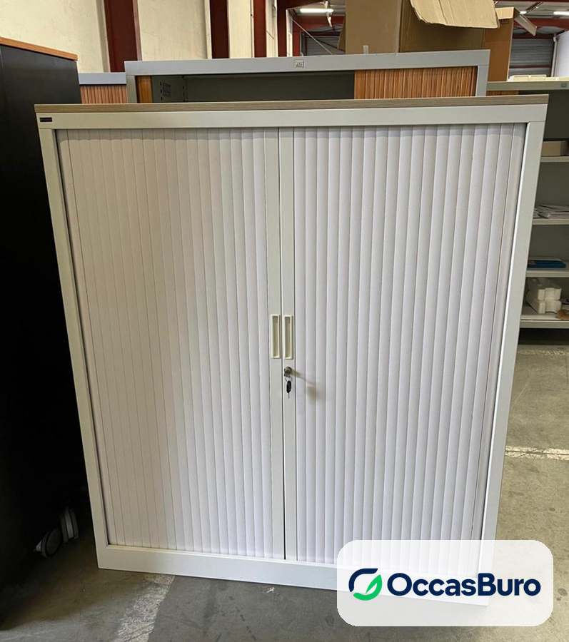 Armoire métallique moyenne beige à rideaux et serrure – reconditionnée