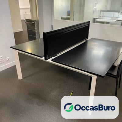 Bench 2 postes face à face noir avec écran séparateur, reconditionné