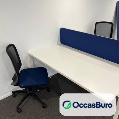 Bench duo blanc en vis-à-vis, cloison bleu marine – reconditionné