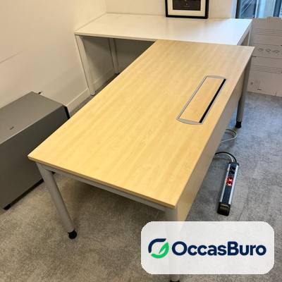 Bureau érable avec voile de fond et trappe alu – reconditionné