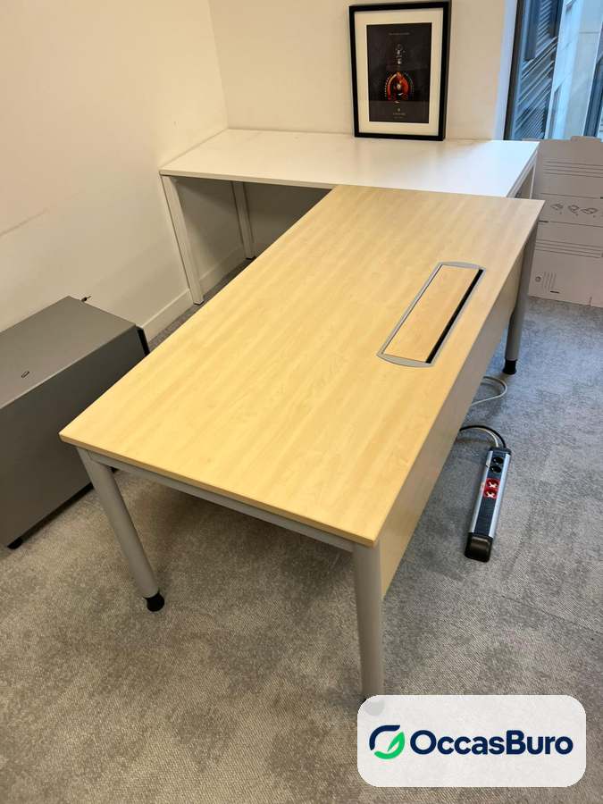 Bureau érable avec voile de fond et trappe alu – reconditionné