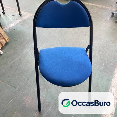 Chaise pliante rembourrée tissu bleu et structure noire – reconditionnée