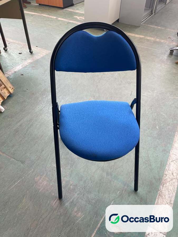 Chaise pliante rembourrée tissu bleu et structure noire – reconditionnée