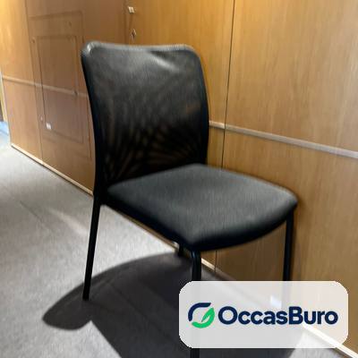 Chaise visiteur noire résille et assise garnie, 4 pieds – reconditionnée