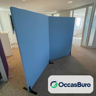 Cloison acoustique autoportante tissu bleu sur pieds – reconditionnée