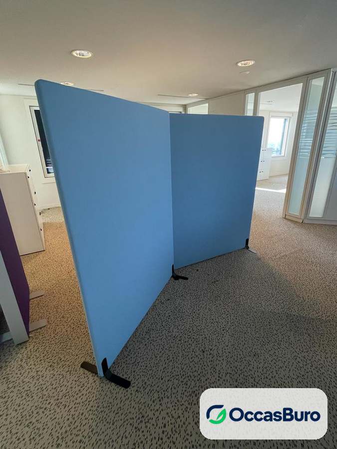 Cloison acoustique autoportante tissu bleu sur pieds – reconditionnée