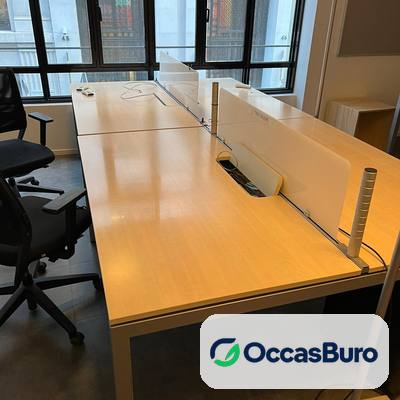 Ensemble bench bois 4 postes avec écrans séparateurs – reconditionné