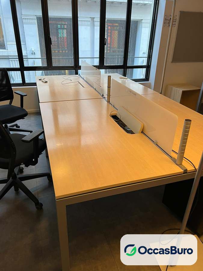 Ensemble bench bois 4 postes avec écrans séparateurs – reconditionné