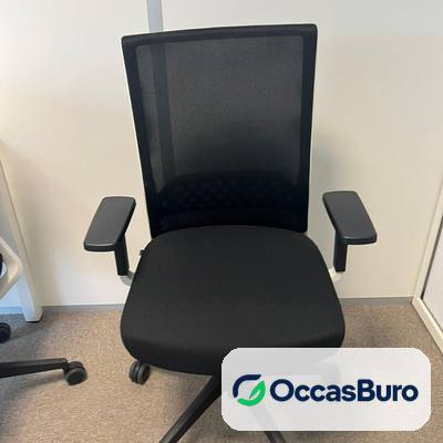 Fauteuil Actiu résille noire et cadre blanc, réglable – reconditionné