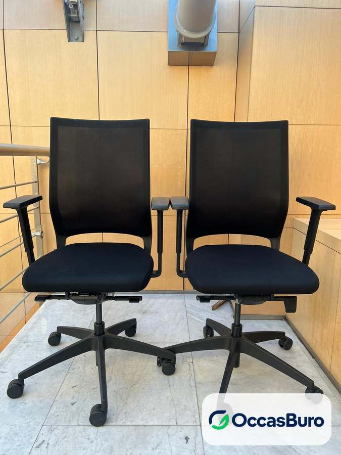 Fauteuil de travail résille noire, accoudoirs réglables – reconditionné