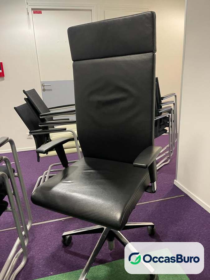 Fauteuil direction cuir noir à appui-tête et dossier haut – reconditionné