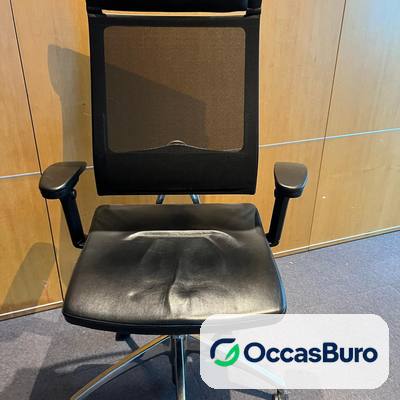 Fauteuil direction résille noire, assise et têtière cuir – reconditionné