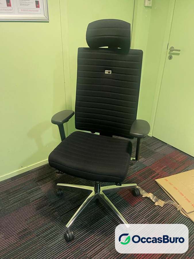 Fauteuil ergonomique dossier haut tissu noir, appui-tête – reconditionné