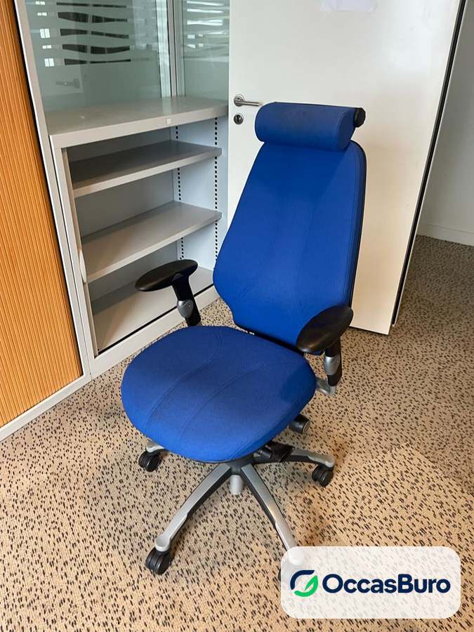 Fauteuil ergonomique haut de gamme tissu bleu, appui-tête – reconditionné