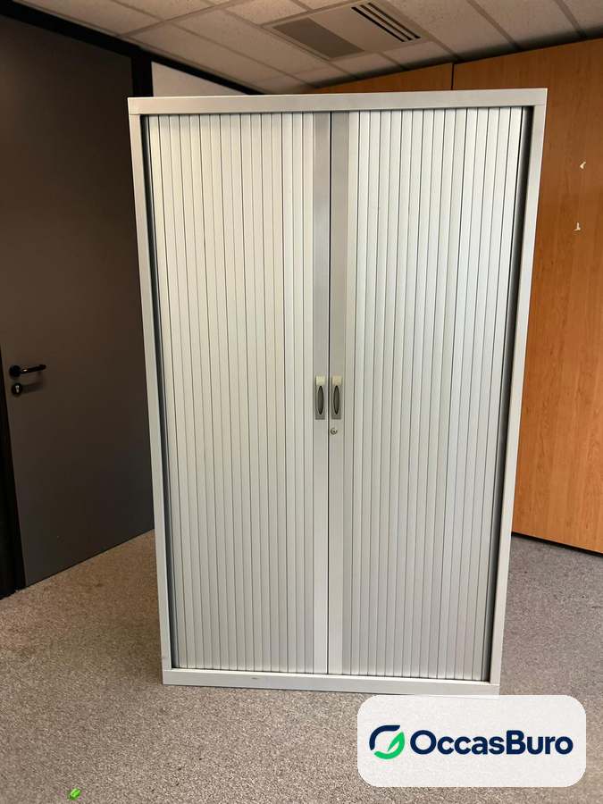 Grande armoire métallique grise à rideaux coulissants – reconditionnée