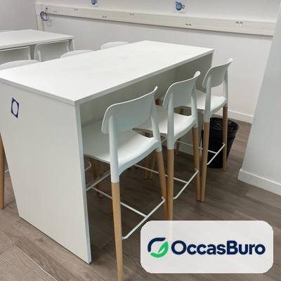 Mange-debout blanc reconditionné, table haute au design épuré