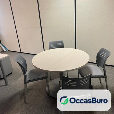 Petite table ronde bois clair sur pied central gris – reconditionnée