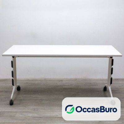 Table à plateau basculant blanc sur roulettes – reconditionnée
