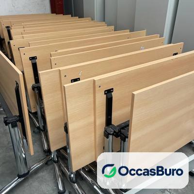 Table à plateau basculant hêtre, reconditionnée et emboîtable