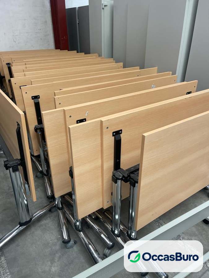 Table à plateau basculant hêtre, reconditionnée et emboîtable