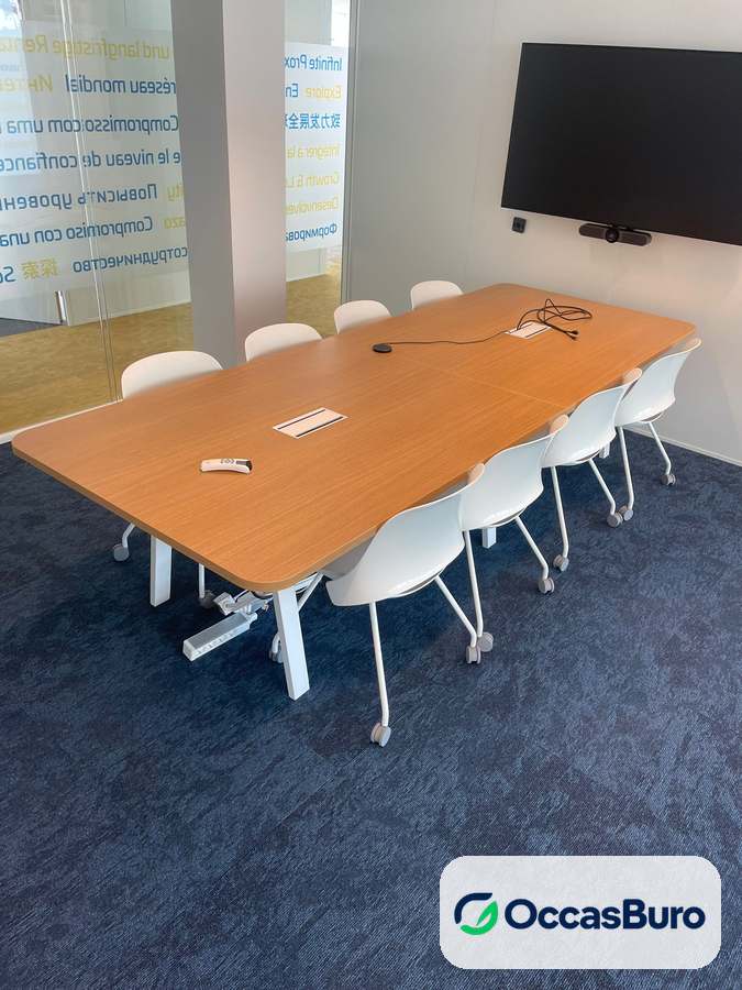 Table de réunion 10 places bois, métal blanc et trappes – reconditionnée