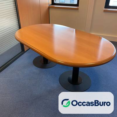 Table de réunion 6 places hêtre verni sur 2 pieds noirs – reconditionnée