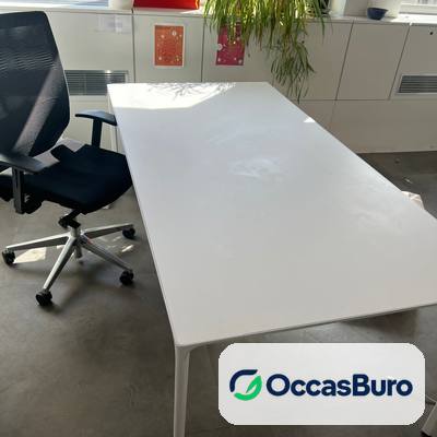 Table de réunion blanche minimaliste 6 places ou bureau – reconditionnée