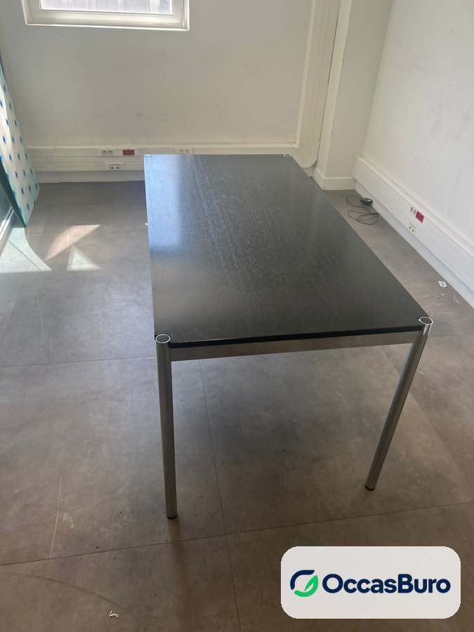 Table de réunion chêne noir 6 places, pied tubulaire chromé, reconditionnée