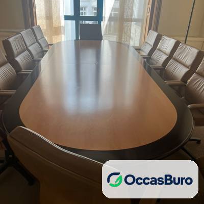 Table de réunion ovale bicolore bois clair/foncé 12+ places, reconditionnée