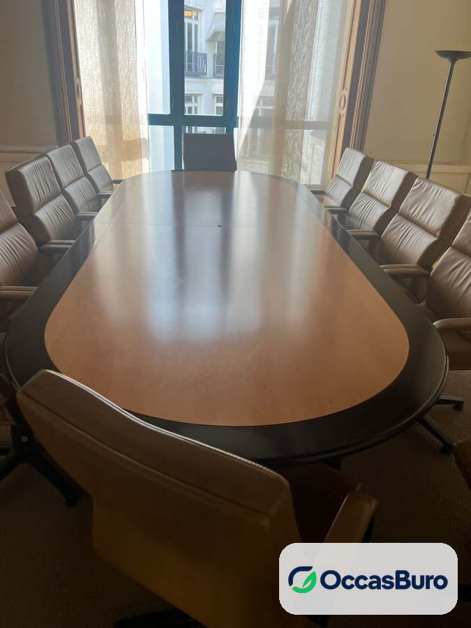Table de réunion ovale bicolore bois clair/foncé 12+ places, reconditionnée