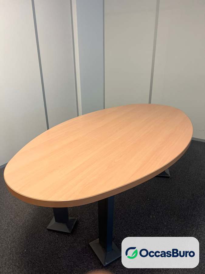 Table de réunion ovale ton hêtre 6-8 places, 2 pieds noirs – reconditionnée