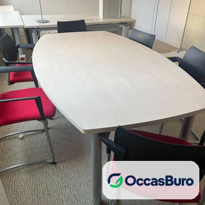 Table de réunion tonneau érable clair 6 places, pieds ronds, reconditionnée