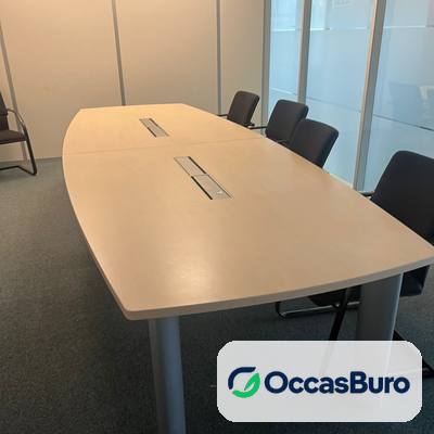 Table de réunion tonneau ton érable 8 places, 2 éléments – reconditionnée