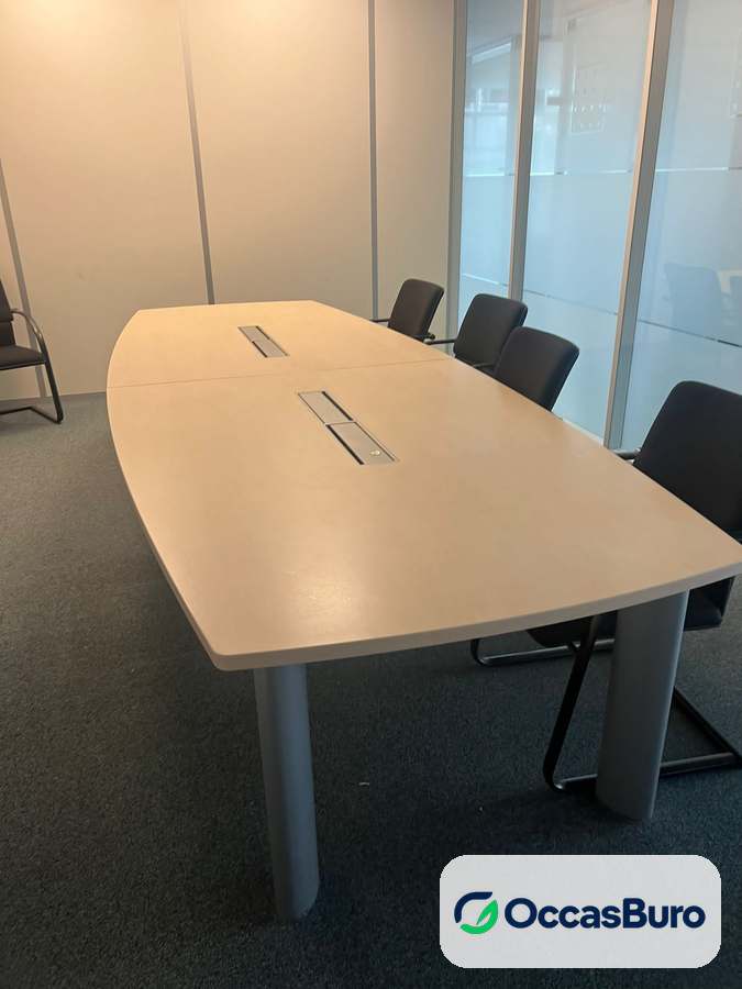 Table de réunion tonneau ton érable 8 places, 2 éléments – reconditionnée