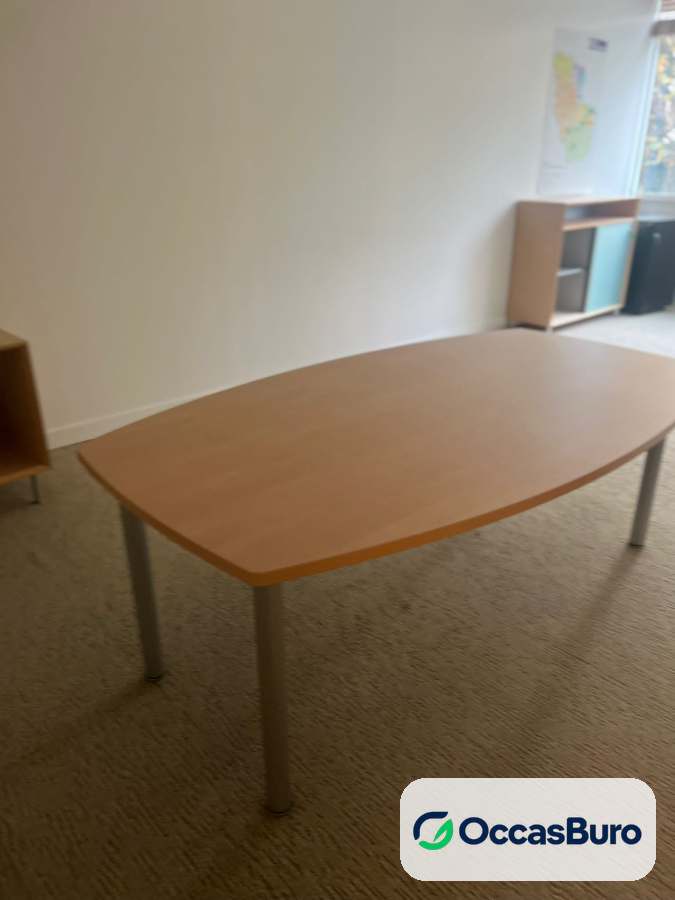Table de réunion tonneau ton hêtre 6-8 places, pieds gris – reconditionnée