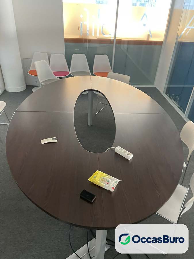 Table ovale wengé 8 places à ouverture centrale – reconditionnée