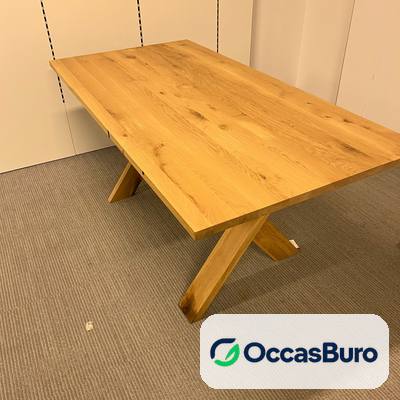 Table rectangulaire en chêne massif sur piètement en X bois