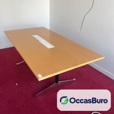 Table réunion ton hêtre 6-8 places et boîtier connexion – reconditionnée