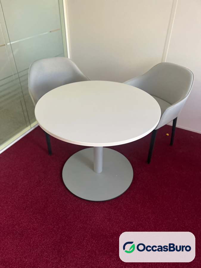 Table ronde blanche 3-4 places sur pied central gris – reconditionnée