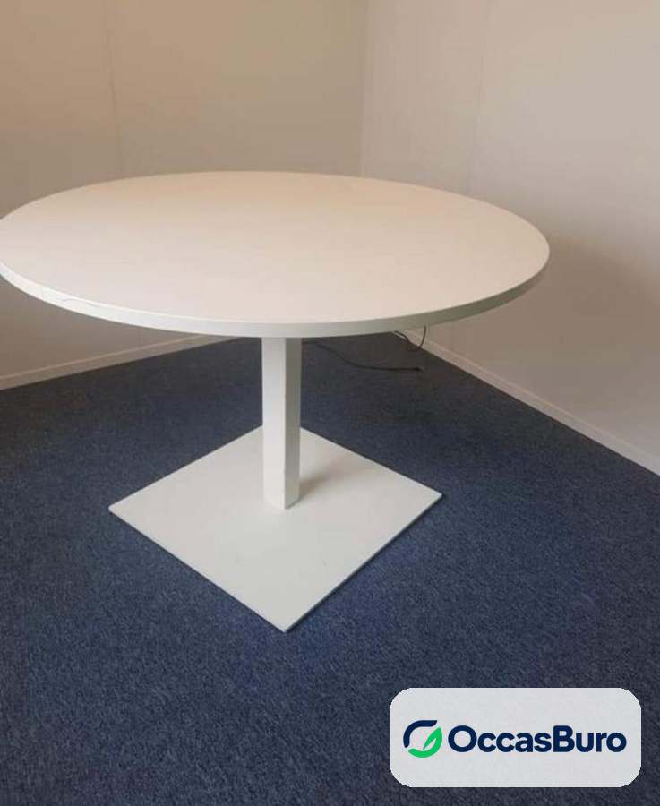 Table ronde blanche sur pied central à base carrée – reconditionnée