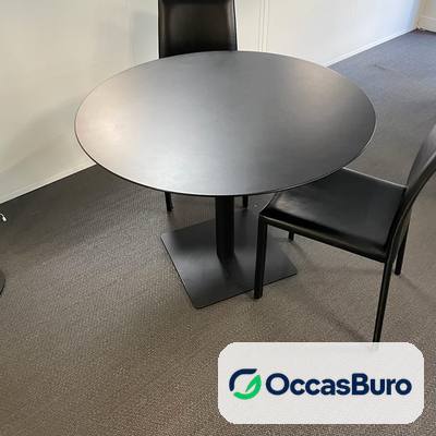 Table ronde noire à pied central, reconditionnée