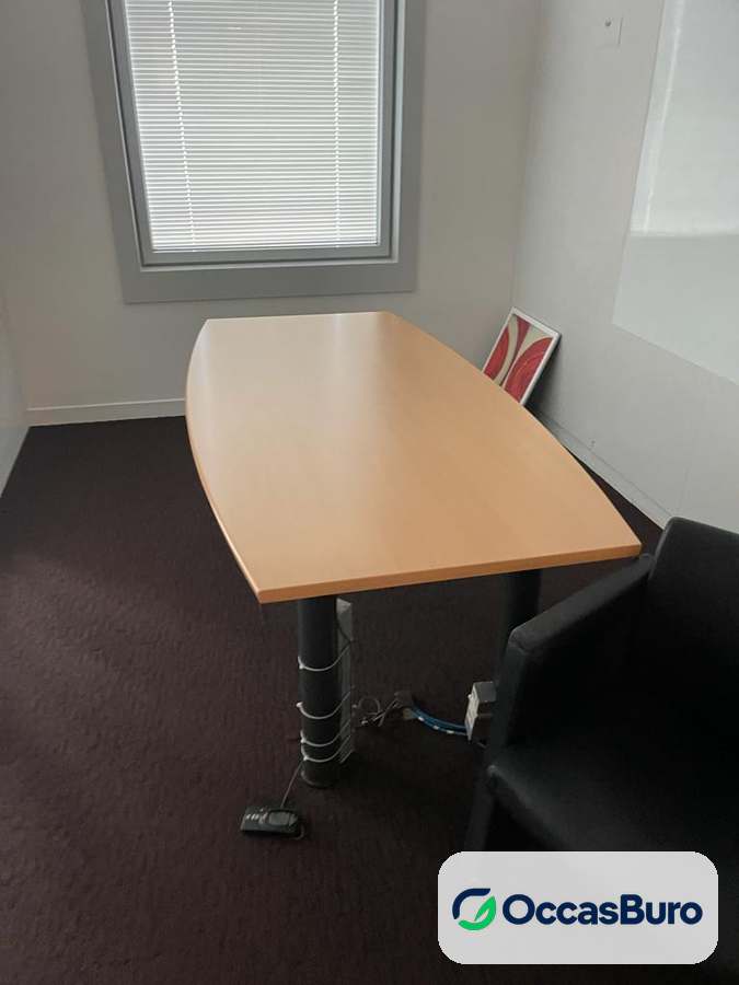 Table tonneau 6 places reconditionnée, hêtre et piètement gris foncé