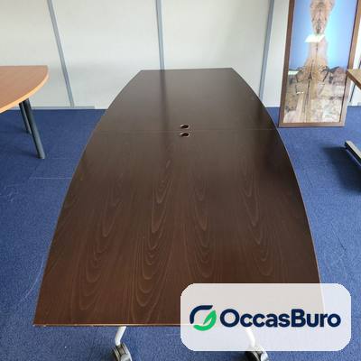 Table tonneau basculante décor wengé sur roulettes – reconditionnée