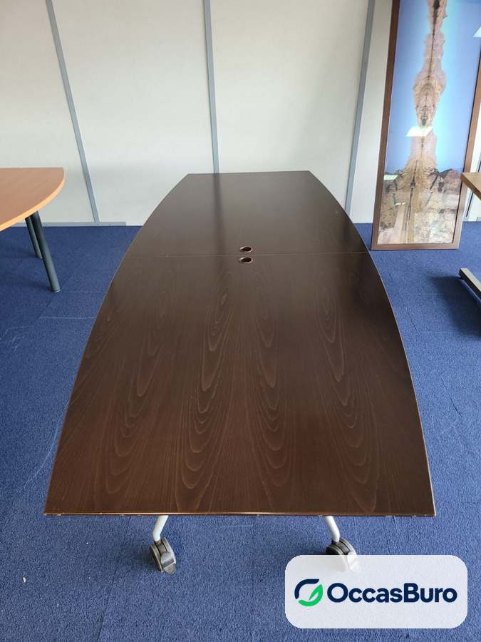 Table tonneau basculante décor wengé sur roulettes – reconditionnée