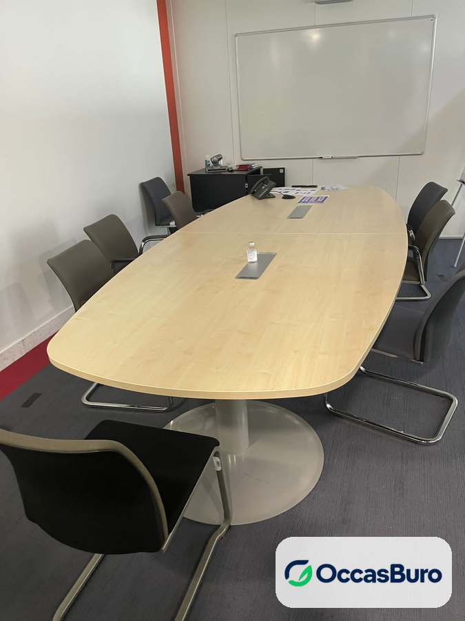 Table tonneau érable 8 places, pieds à platine – reconditionnée
